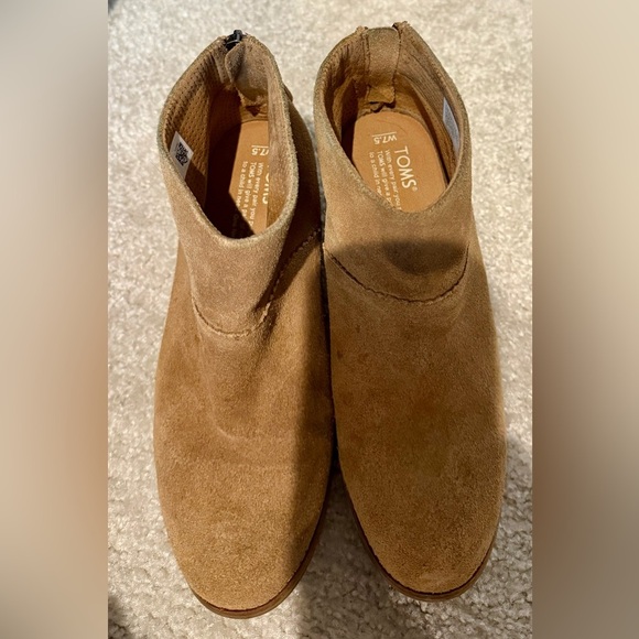 TOMS Tan suede ankle boots with tassels #ankleboots #suedeshoes - Picture 5 of 7